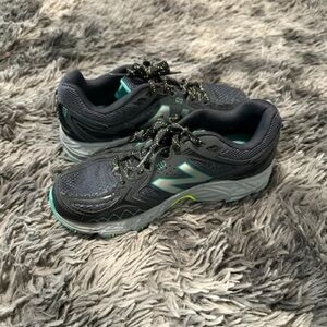 New Balance Black and Aqua Running Shoes
